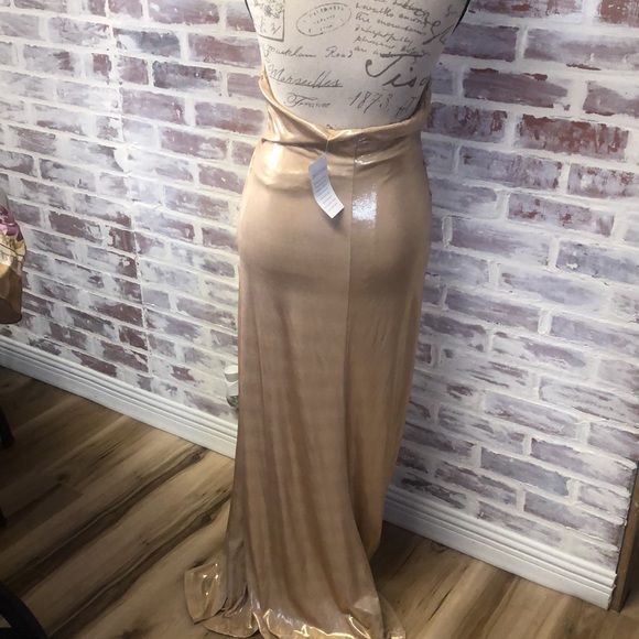 STITCH FIX GOLD LAME STYLE HALTER MAXI DRESS. Size 10. Perfect for Halloween - Picture 3 of 8